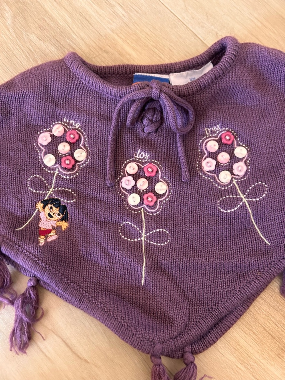 Vintage 2005 Y2K Dora 12 m Purple Knitted Poncho with Button Flower Embroidery